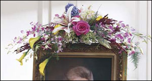 FTD The Face We Love Picture Frame Spray